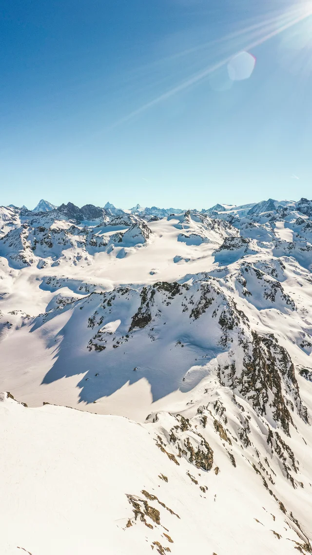 Panorama des montagnes enneigées depuis Verbier